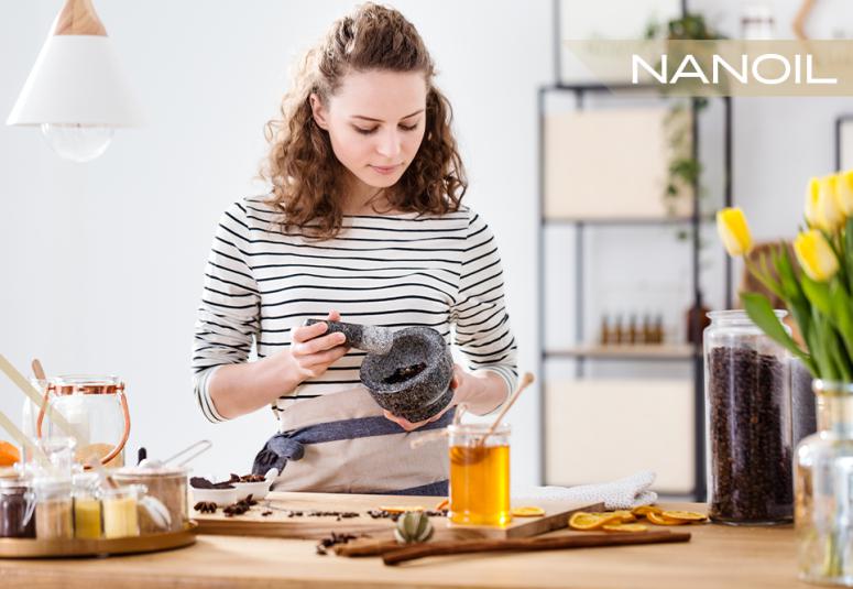 Hiustenhoitotuotteet, jotka voit löytää keittiön kaapista: Öljyt, hiiva, hunaja ja muut